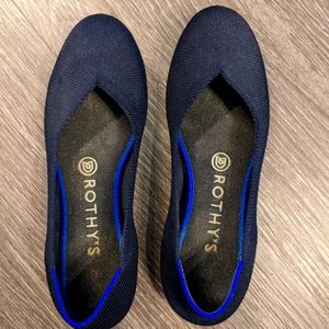 Rothys Navy Round Toe